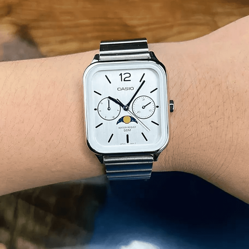 Relógio Casio Vintage Moon